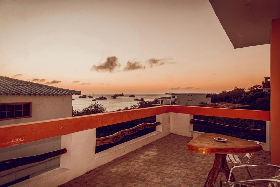 Casa De Nelly Hotell Puerto Baquerizo Moreno Exteriör bild