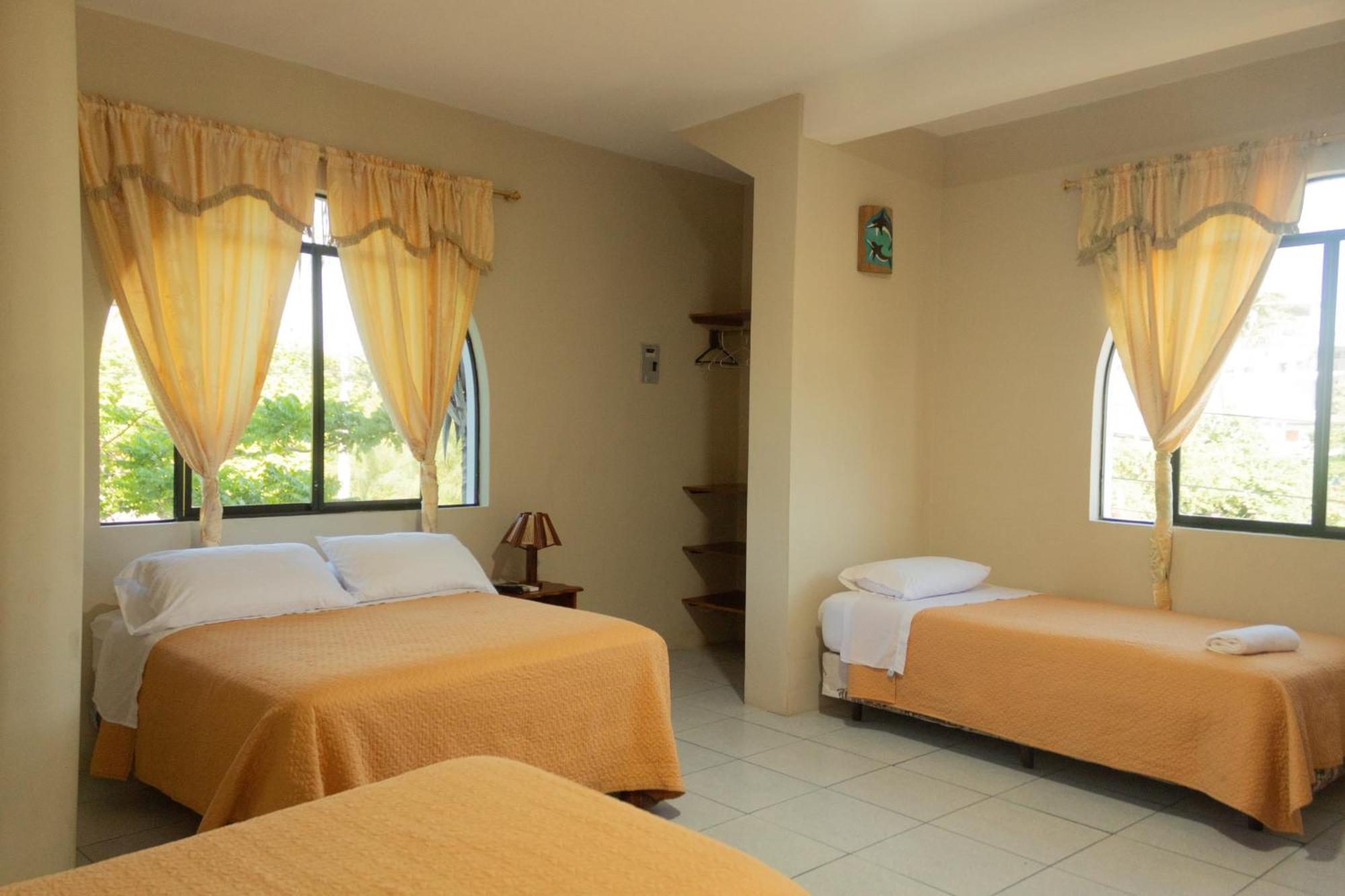Casa De Nelly Hotell Puerto Baquerizo Moreno Exteriör bild